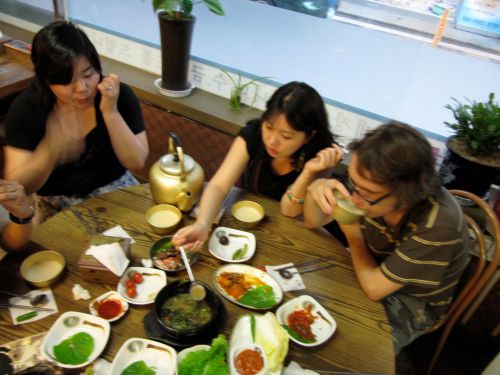 Makgeolli rượu gạo truyền thống nổi tiếng xứ Hàn